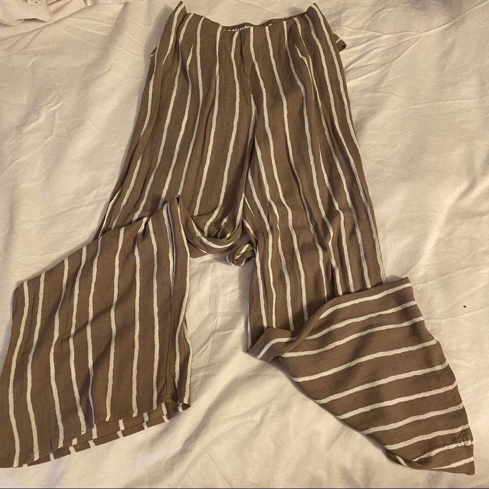 We’re all Pretty Girls flowy pants